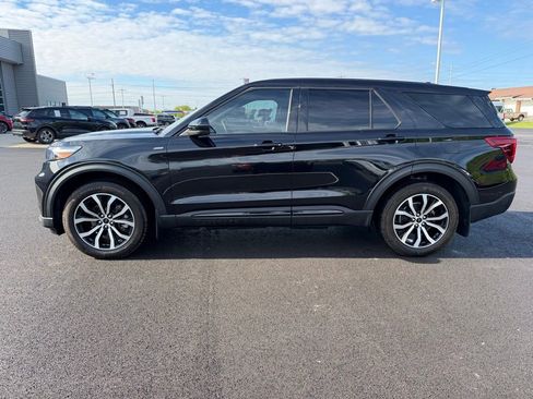 Used 2022 Ford Explorer ST-Line w/ Class IV Trailer Tow Package AWD/4WD image 8