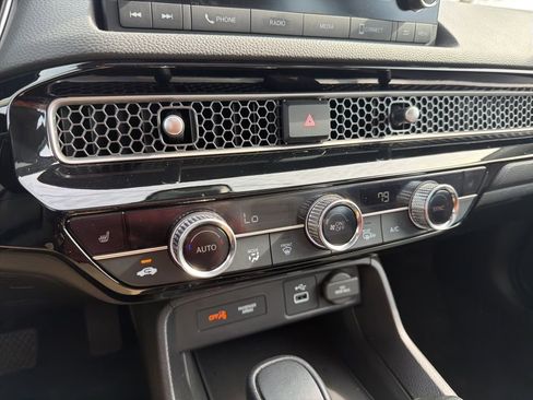 Certified 2023 Honda Civic EX-L image 32