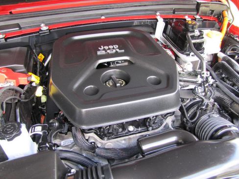 Used 2022 Jeep Wrangler Unlimited Rubicon 4xe w/ Cold Weather Group image 39