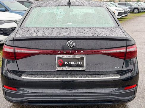 New 2026 Volkswagen Jetta SE image 8