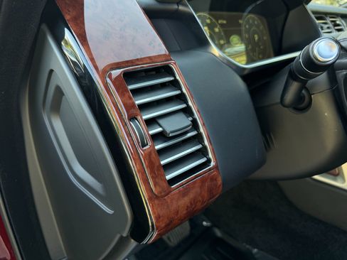 Used 2017 Land Rover Range Rover HSE image 29