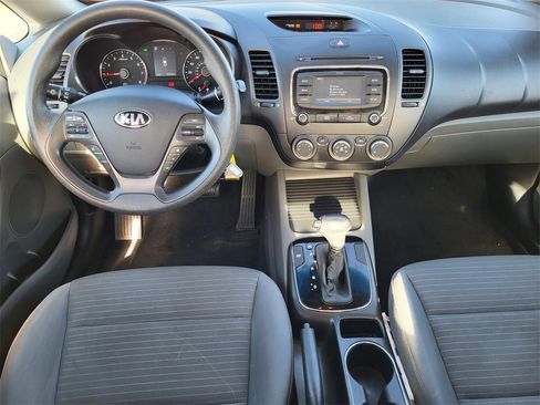 Used 2017 Kia Forte LX w/ LX Popular Package image 13