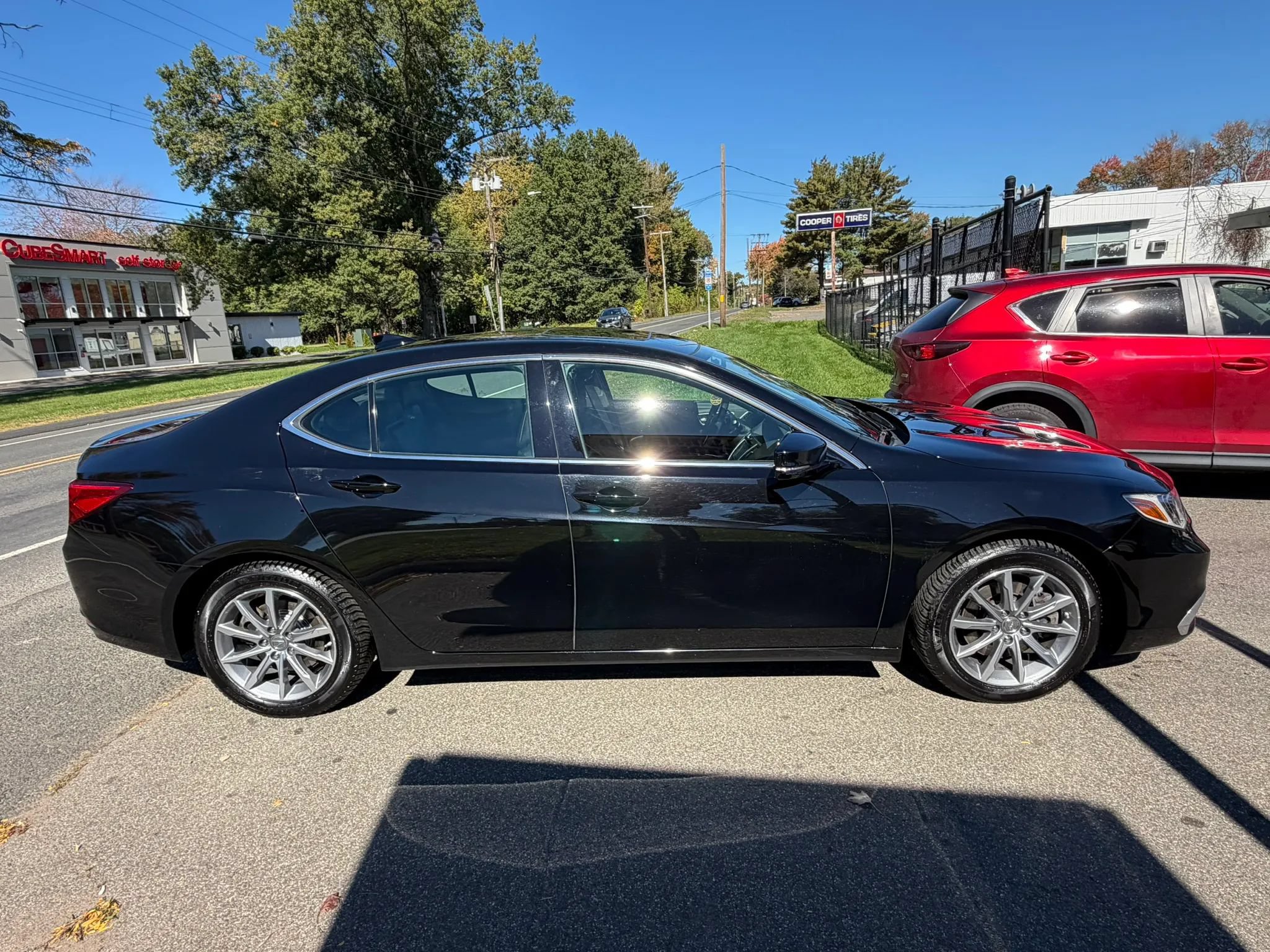 Used 2018 Acura TLX w/ Technology Package FWD image 4
