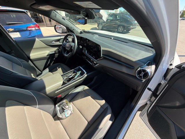 Used 2025 Chevrolet Equinox LT w/ Convenience Package II AWD/4WD image 22