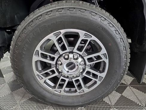 Used 2024 Ford F250 Limited w/ FX4 Off-Road Package image 8