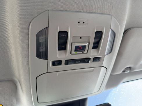 Certified 2023 Toyota Highlander XLE image 23