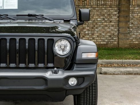 Used 2022 Jeep Wrangler Unlimited Sport w/ Sun And Sound Package image 57