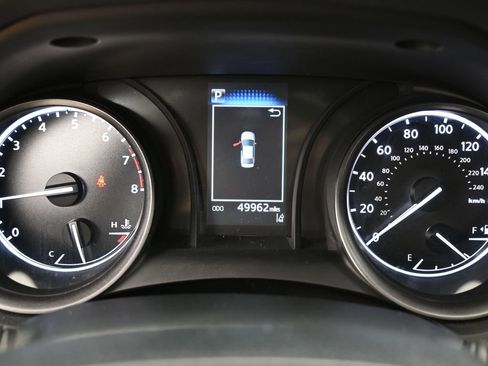 Used 2024 Toyota Camry SE image 18