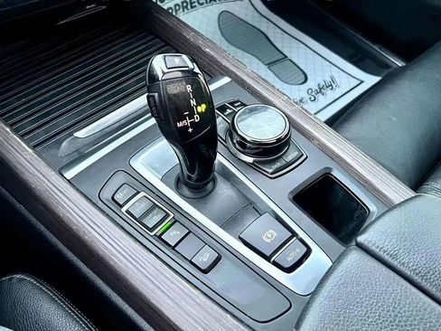 Used 2017 BMW X5 xDrive50i w/ Executive Package image 39