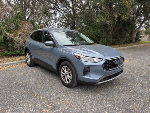 Used 2024 Ford Escape Active w/ Tech Pack #2 image 2