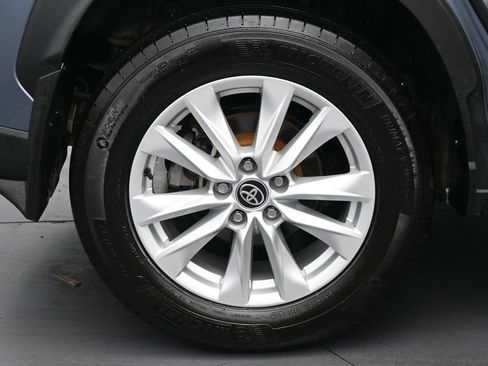 Used 2023 Toyota Corolla Cross LE AWD/4WD image 10
