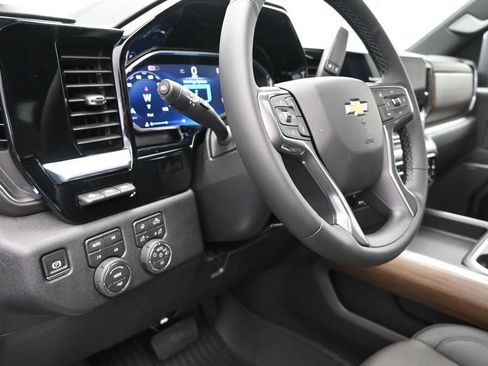 New 2026 Chevrolet Silverado 2500 High Country w/ High Country Premium Package AWD/4WD image 12