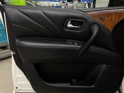Used 2017 INFINITI QX80 4WD image 26