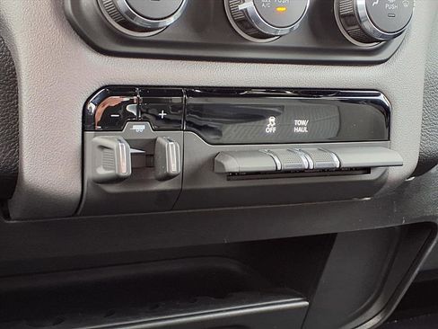 Used 2024 RAM 2500 Big Horn w/ Bed Utility Group image 10