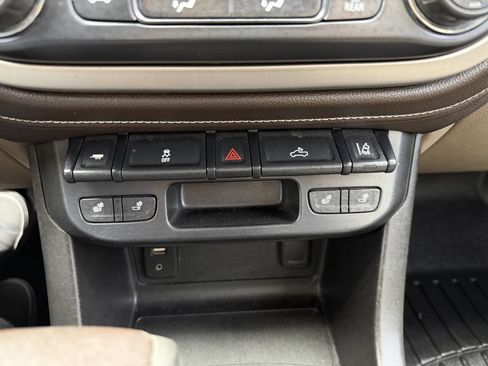 Used 2015 GMC Canyon SLT w/ Driver Alert Package image 29