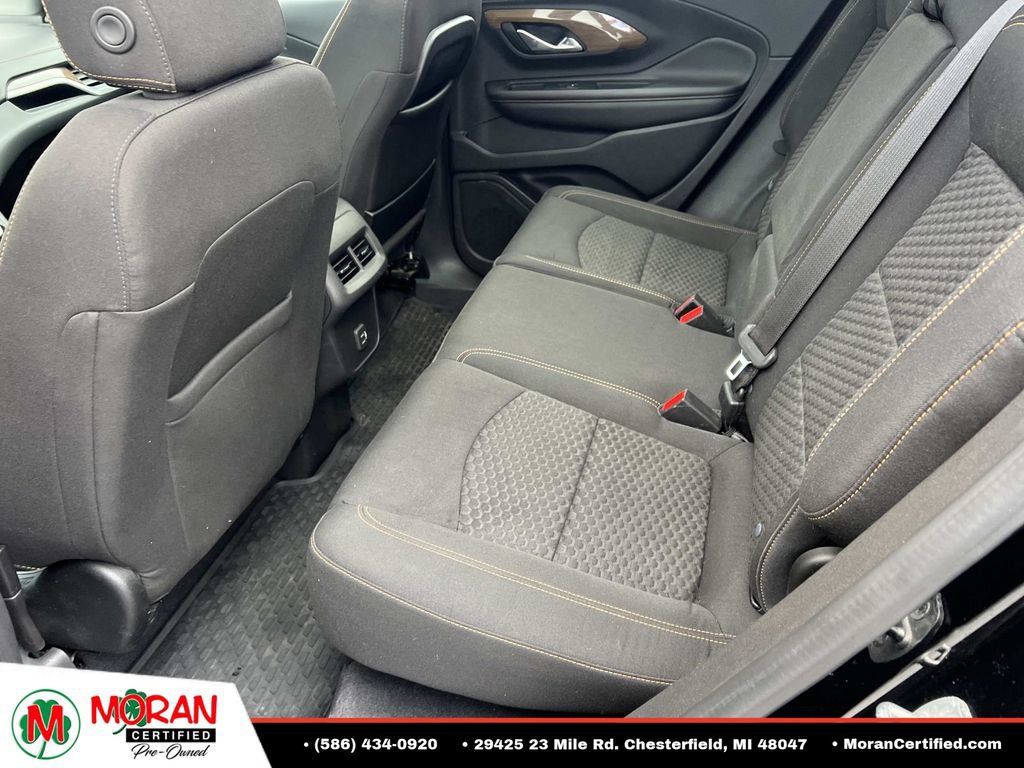 Used 2020 GMC Terrain SLE w/ Driver Convenience Package FWD image 13