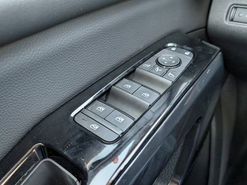 New 2026 Nissan Pathfinder Platinum image 12