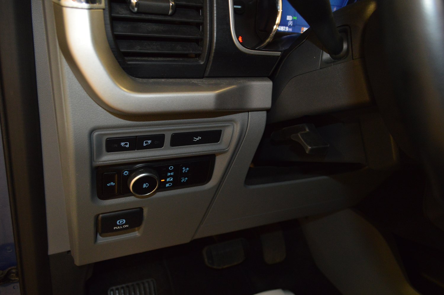Used 2023 Ford F150 XLT w/ Equipment Group 302A High AWD/4WD image 16