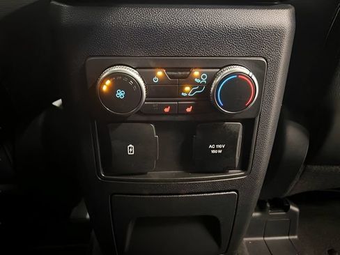 Used 2022 Ford Explorer Limited w/ Limited Technology Package AWD/4WD image 11