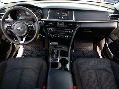 Used 2018 Kia Optima LX w/ 17" Alloy Wheels Package