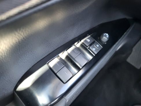 Used 2025 Toyota Camry LE image 13