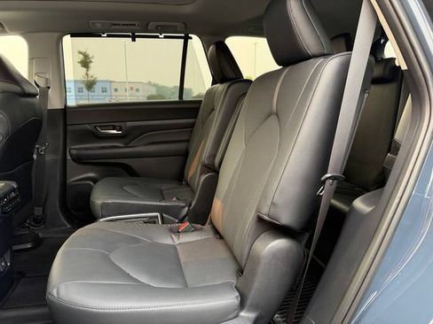 Certified 2025 Toyota Grand Highlander AWD image 15
