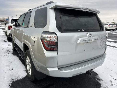Used 2024 Toyota 4Runner SR5 Premium image 4