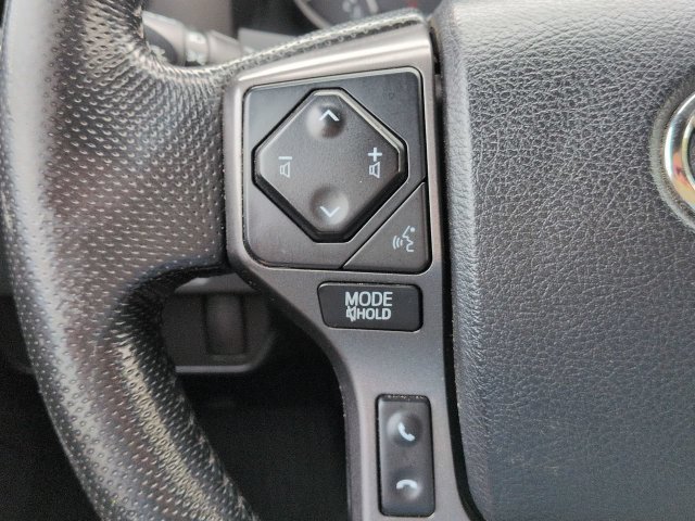 Used 2016 Toyota Tacoma TRD Sport w/ Towing Package AWD/4WD image 25