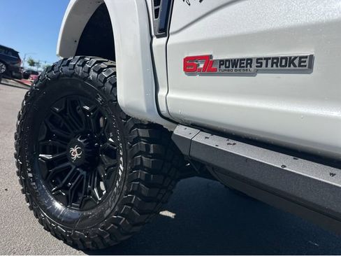 New 2026 Ford F250 Lariat w/ Black Appearance Package image 45