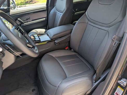 New 2026 Land Rover Range Rover Sport SE AWD/4WD image 5