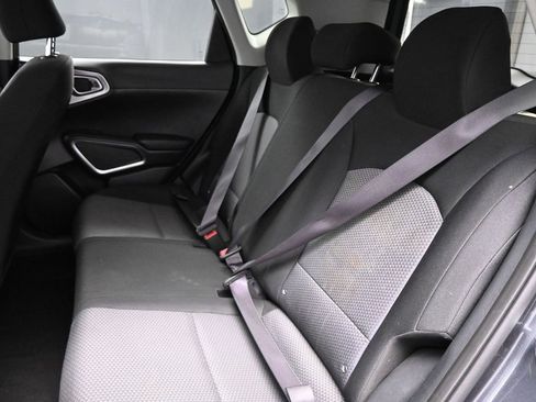 Used 2023 Kia Soul LX w/ LX Technology Package image 13