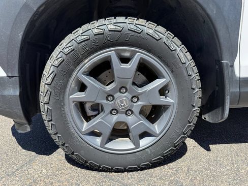 Certified 2025 Honda Passport TrailSport image 45