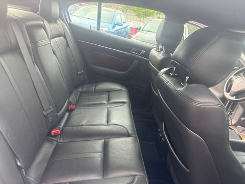 Used 2015 Lincoln MKS AWD w/ Equipment Group 101A image 18