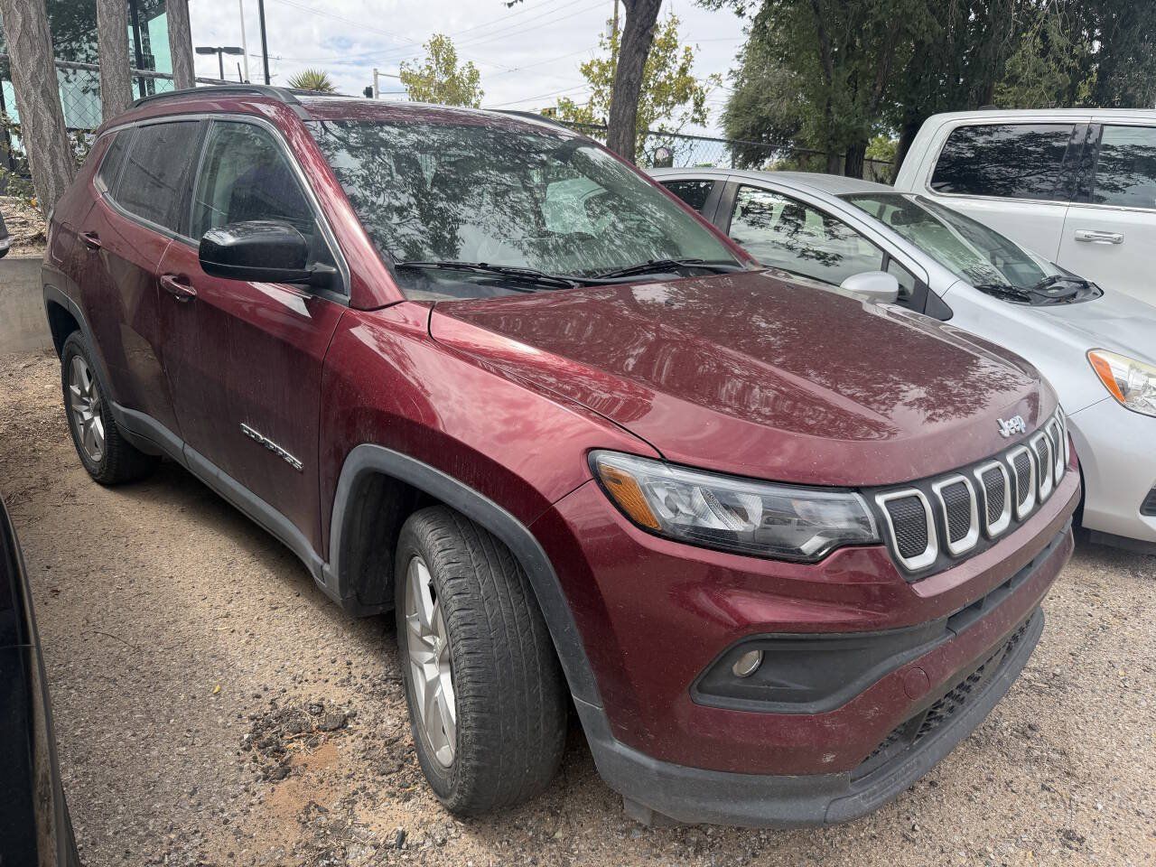 Used 2022 Jeep Compass Latitude w/ Sun and Sound Group AWD/4WD image 1