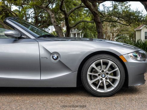 Used 2007 BMW Z4 3.0i image 11