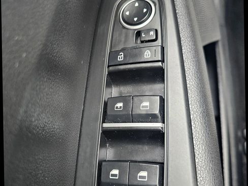 Used 2023 Kia Forte LXS image 19
