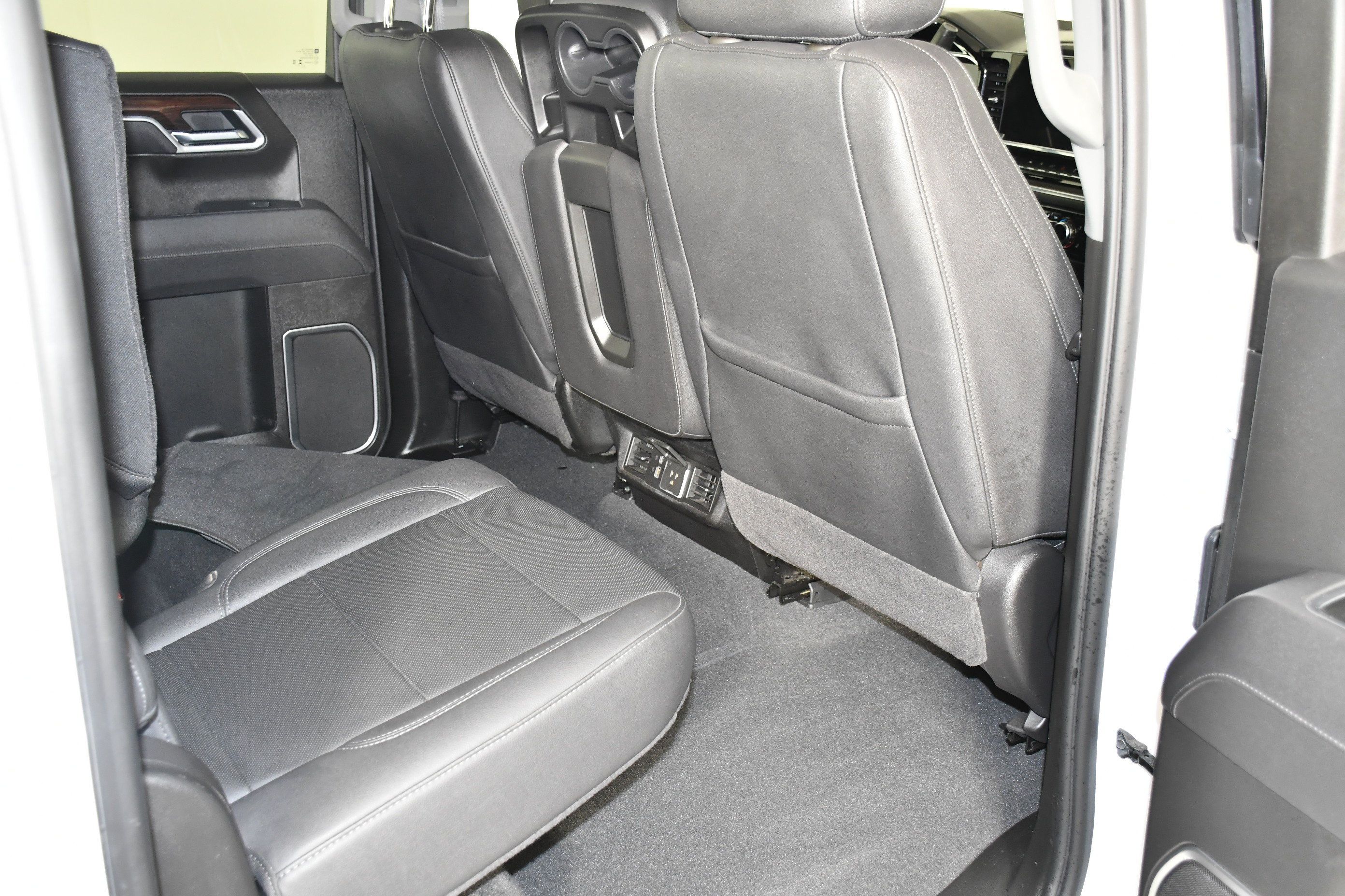Used 2026 GMC Sierra 1500 SLT AWD/4WD image 35