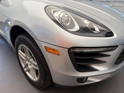 Used 2017 Porsche Macan AWD/4WD image 25