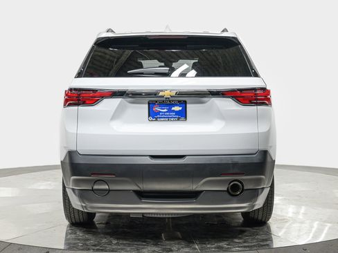 Used 2023 Chevrolet Traverse LT FWD image 5