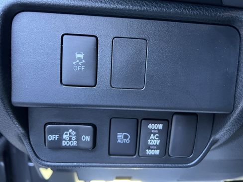 Used 2021 Toyota Tacoma TRD Sport image 17