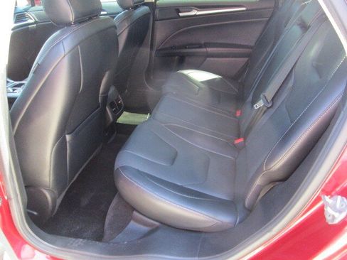Used 2017 Ford Fusion Titanium FWD image 10