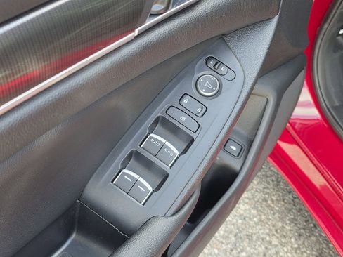 Used 2019 Honda Accord Sport image 16