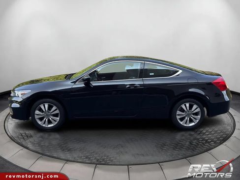 Used 2011 Honda Accord LX-S image 2