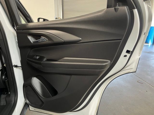 Used 2022 Chevrolet TrailBlazer LS FWD image 16