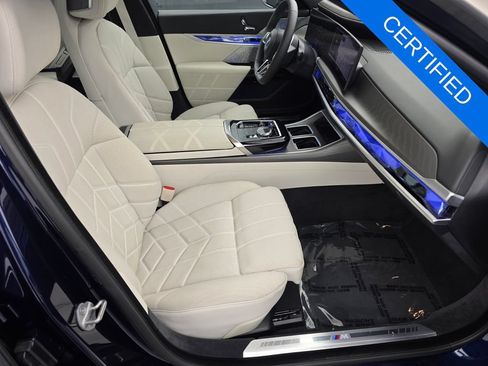 Certified 2023 BMW i7 xDrive60 AWD/4WD image 27