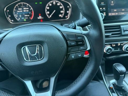 Used 2018 Honda Accord Sport image 13
