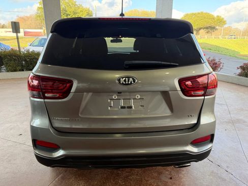 Used 2019 Kia Sorento LX image 5