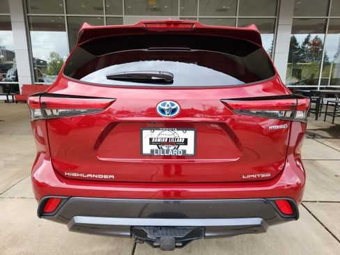 Used 2022 Toyota Highlander Limited AWD/4WD image 10