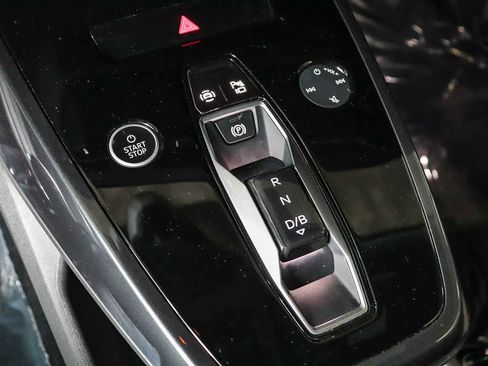 Used 2023 Audi Q4 e-tron Premium Plus image 25