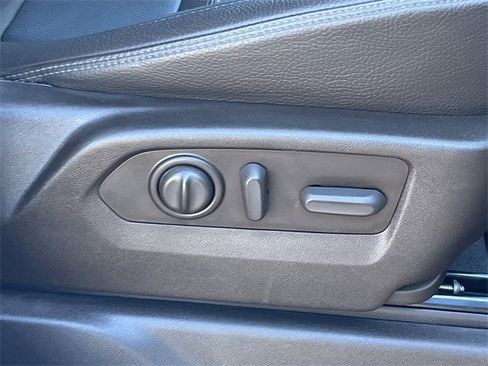 Used 2022 GMC Sierra 3500 Denali image 31